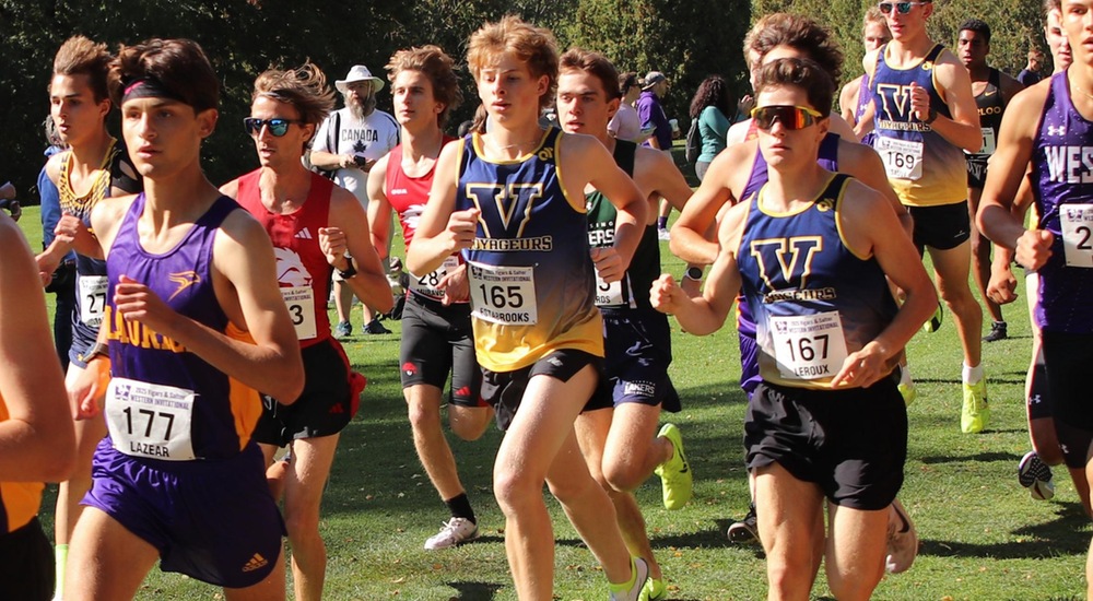 Braedan Estabrooks (165) and Patrick Leroux (167) - credit Bay Jones